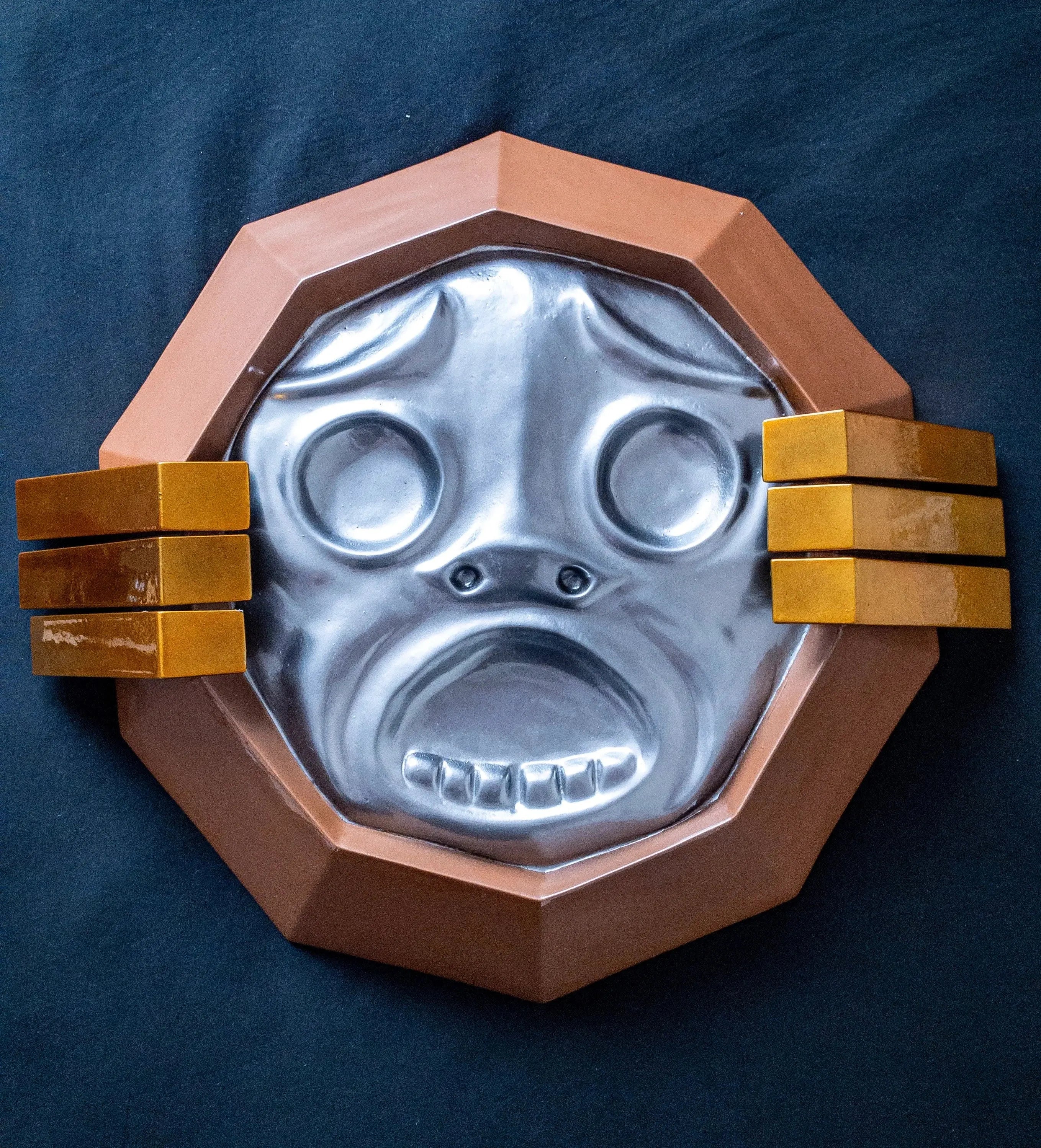 Mirror Shield // Majora's Mask - The Legend of Zelda Cosplay Replica Prop